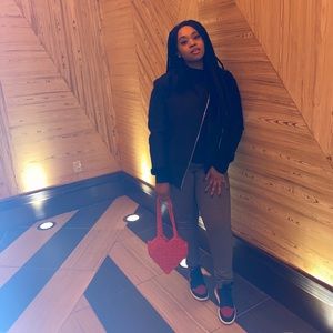 Meet your Posher, Gabrielle